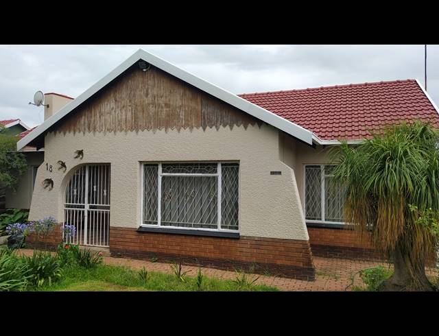 3 bed property to rent in RUSTIVIA